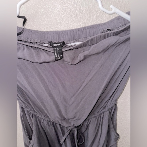 Forever 21 Women’s Grey Casual Romper, Size Small - Picture 4 of 4